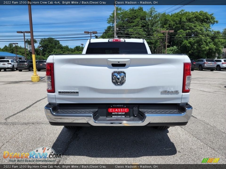 2022 Ram 1500 Big Horn Crew Cab 4x4 Bright White / Black/Diesel Gray Photo #10