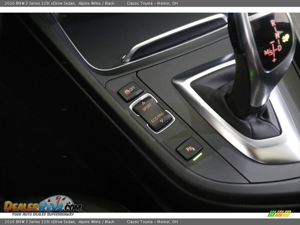 2016 BMW 3 Series 328i xDrive Sedan Alpine White / Black Photo #16