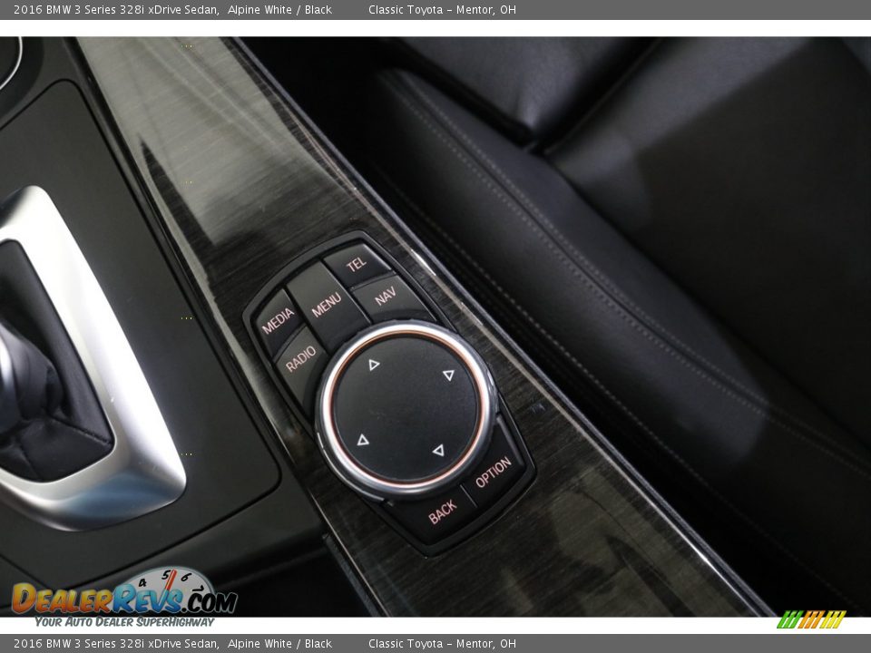 2016 BMW 3 Series 328i xDrive Sedan Alpine White / Black Photo #17