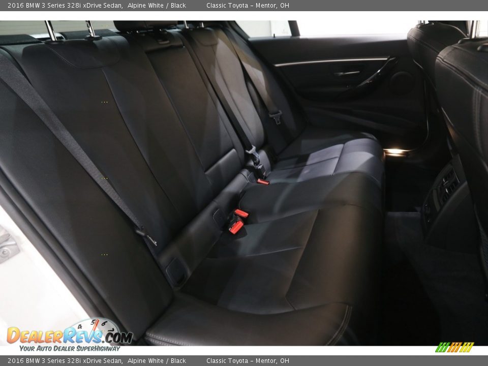 2016 BMW 3 Series 328i xDrive Sedan Alpine White / Black Photo #20