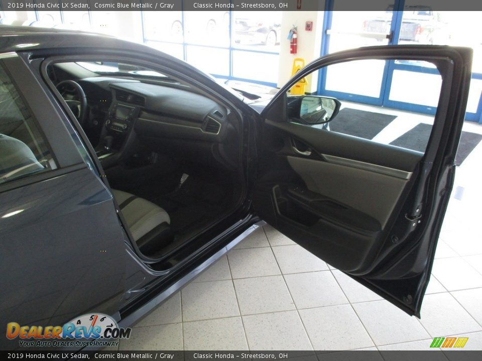 2019 Honda Civic LX Sedan Cosmic Blue Metallic / Gray Photo #36