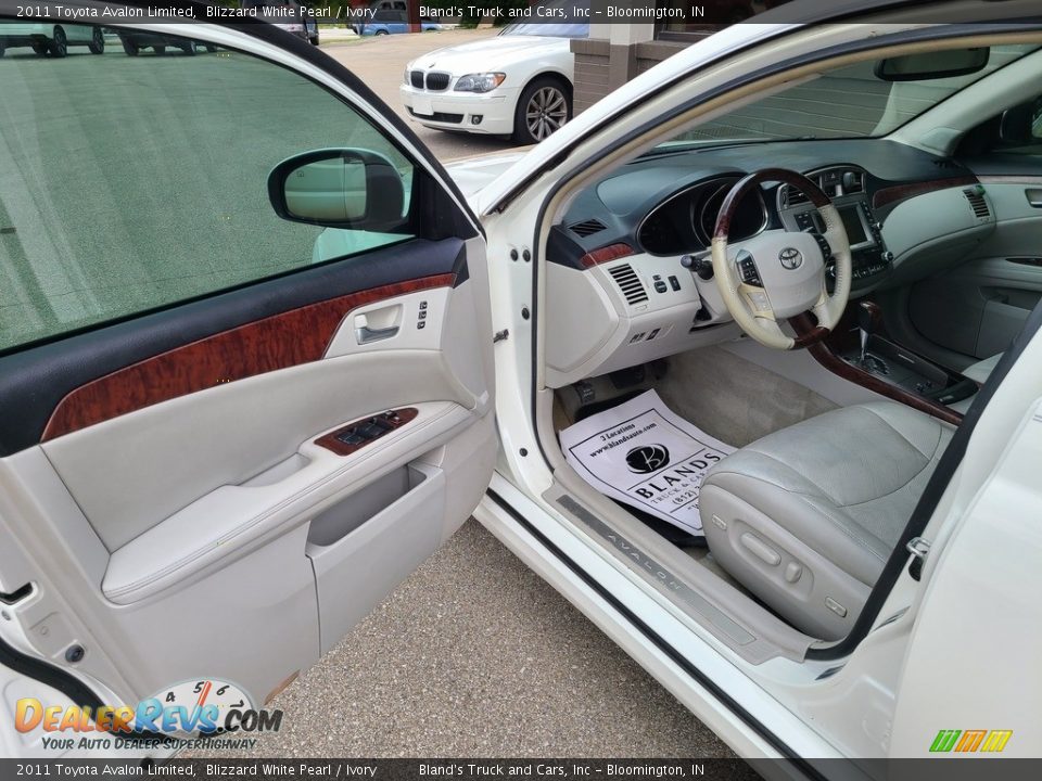 2011 Toyota Avalon Limited Blizzard White Pearl / Ivory Photo #3