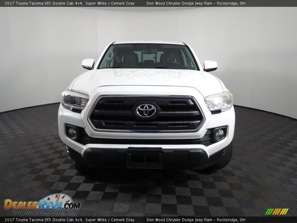 2017 Toyota Tacoma SR5 Double Cab 4x4 Super White / Cement Gray Photo #4