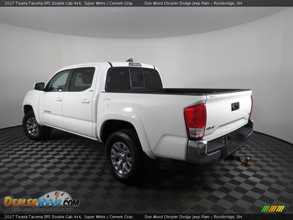 2017 Toyota Tacoma SR5 Double Cab 4x4 Super White / Cement Gray Photo #6