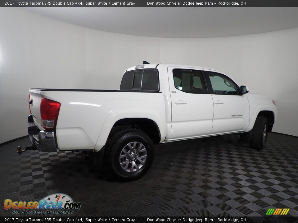 2017 Toyota Tacoma SR5 Double Cab 4x4 Super White / Cement Gray Photo #9