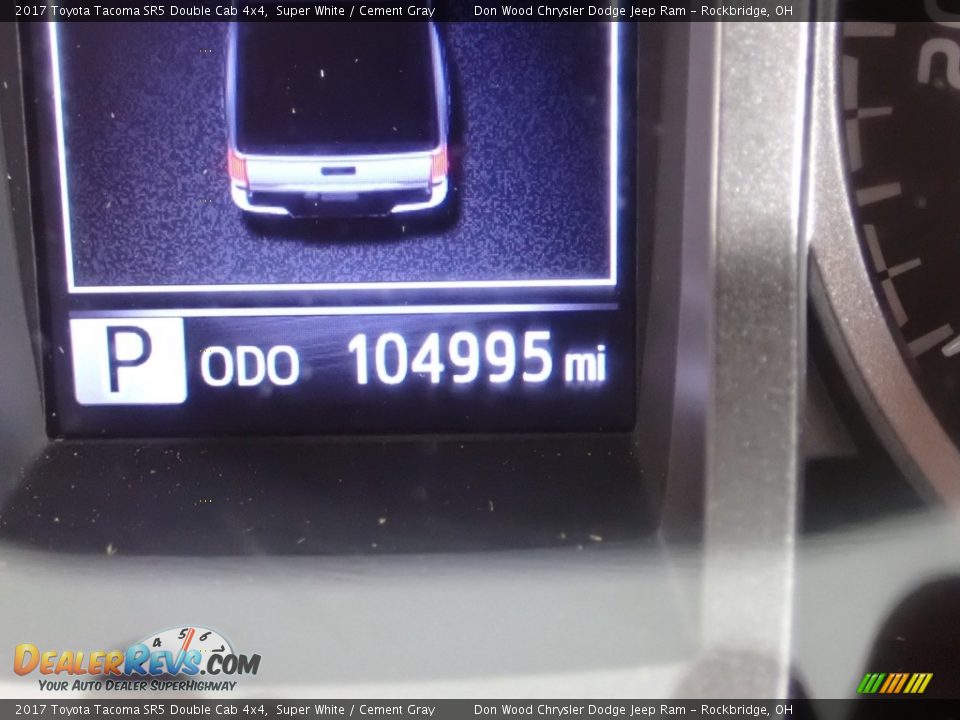 2017 Toyota Tacoma SR5 Double Cab 4x4 Super White / Cement Gray Photo #29
