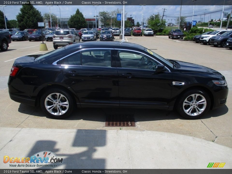 2019 Ford Taurus SEL AWD Agate Black / Dune Photo #4