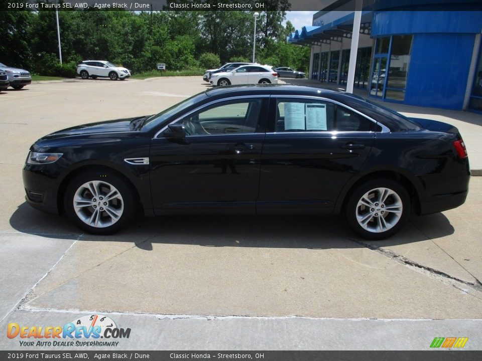 2019 Ford Taurus SEL AWD Agate Black / Dune Photo #10