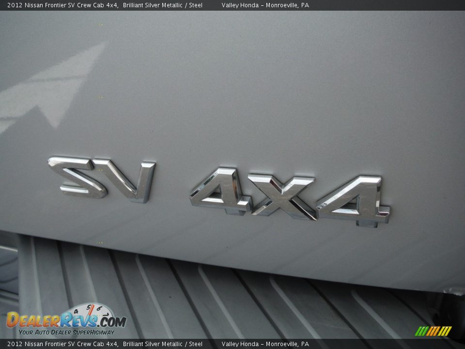 2012 Nissan Frontier SV Crew Cab 4x4 Brilliant Silver Metallic / Steel Photo #8