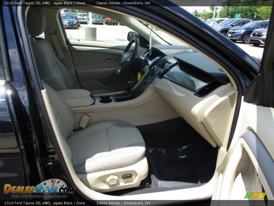 2019 Ford Taurus SEL AWD Agate Black / Dune Photo #17