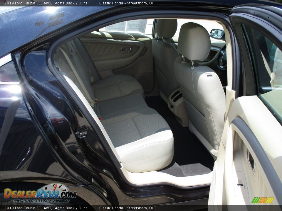 2019 Ford Taurus SEL AWD Agate Black / Dune Photo #21
