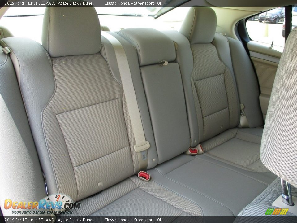 2019 Ford Taurus SEL AWD Agate Black / Dune Photo #22