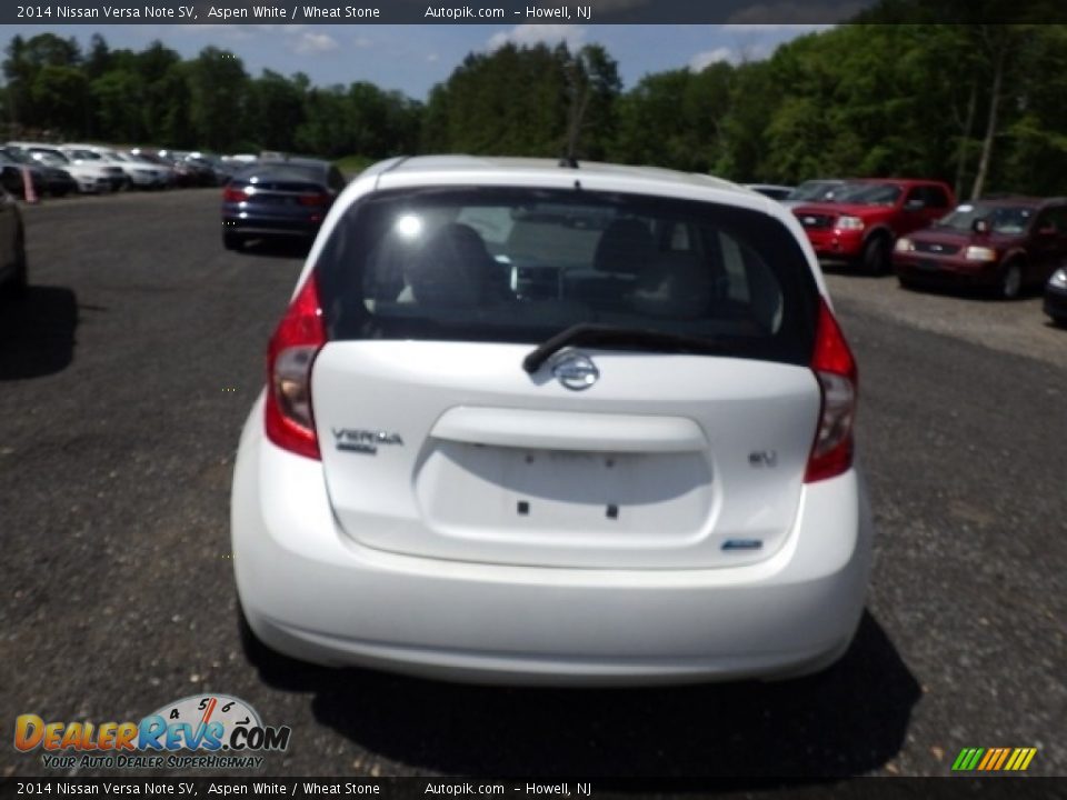 2014 Nissan Versa Note SV Aspen White / Wheat Stone Photo #5