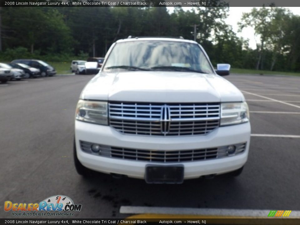 2008 Lincoln Navigator Luxury 4x4 White Chocolate Tri Coat / Charcoal Black Photo #2