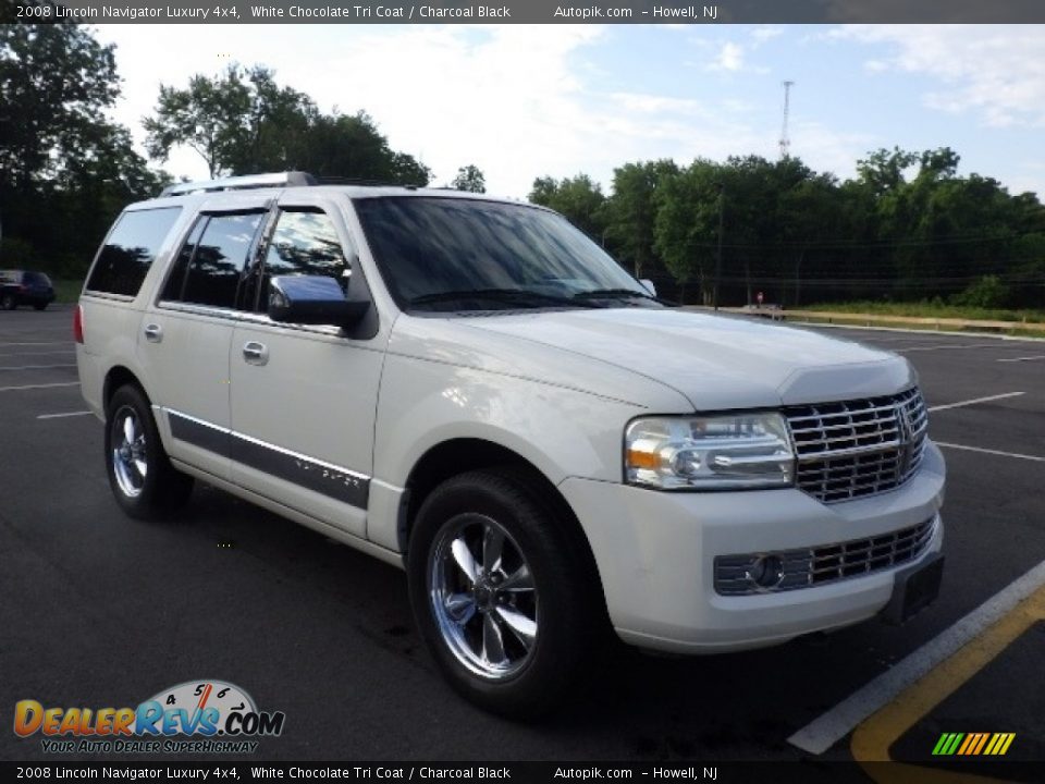 2008 Lincoln Navigator Luxury 4x4 White Chocolate Tri Coat / Charcoal Black Photo #3