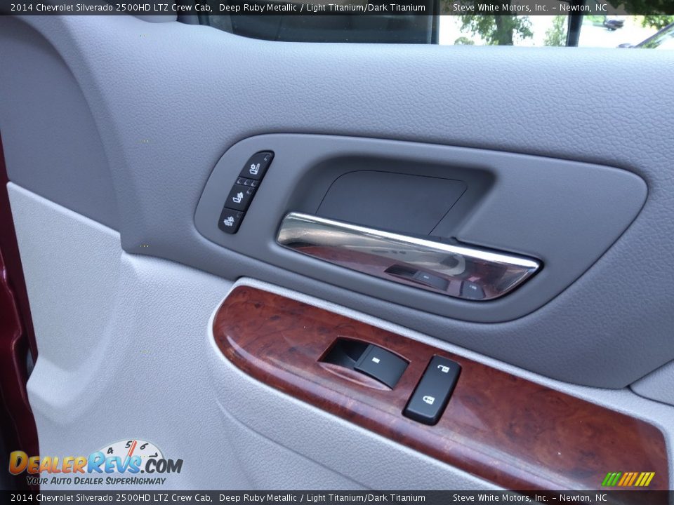 Door Panel of 2014 Chevrolet Silverado 2500HD LTZ Crew Cab Photo #17