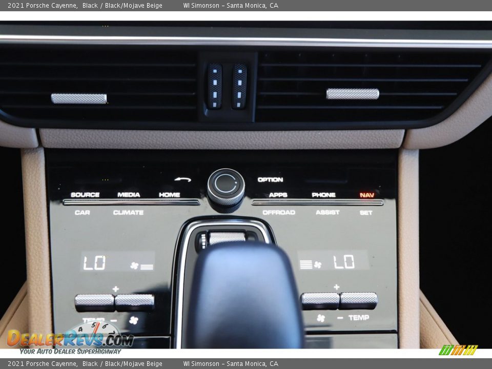 Controls of 2021 Porsche Cayenne  Photo #23