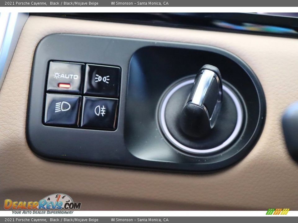 Controls of 2021 Porsche Cayenne  Photo #25