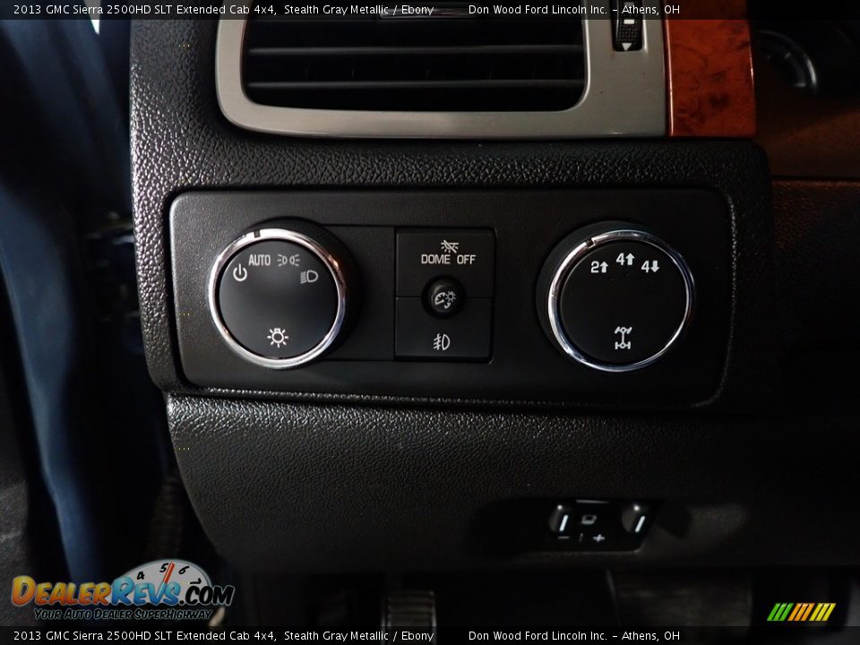 Controls of 2013 GMC Sierra 2500HD SLT Extended Cab 4x4 Photo #29