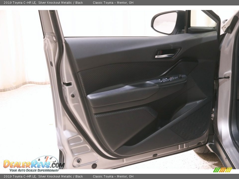 2019 Toyota C-HR LE Silver Knockout Metallic / Black Photo #4