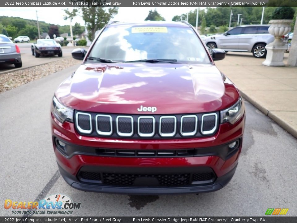 2022 Jeep Compass Latitude 4x4 Velvet Red Pearl / Steel Gray Photo #3