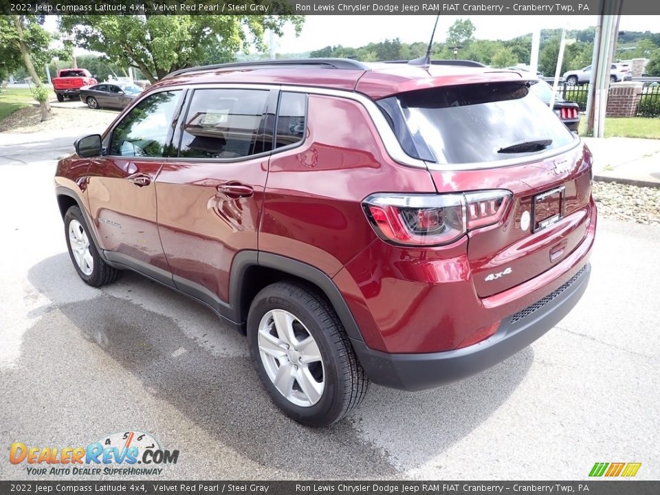 2022 Jeep Compass Latitude 4x4 Velvet Red Pearl / Steel Gray Photo #6