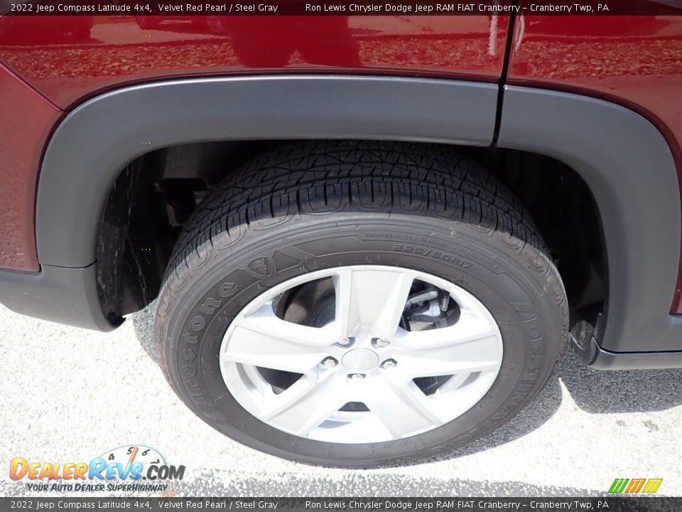 2022 Jeep Compass Latitude 4x4 Velvet Red Pearl / Steel Gray Photo #9