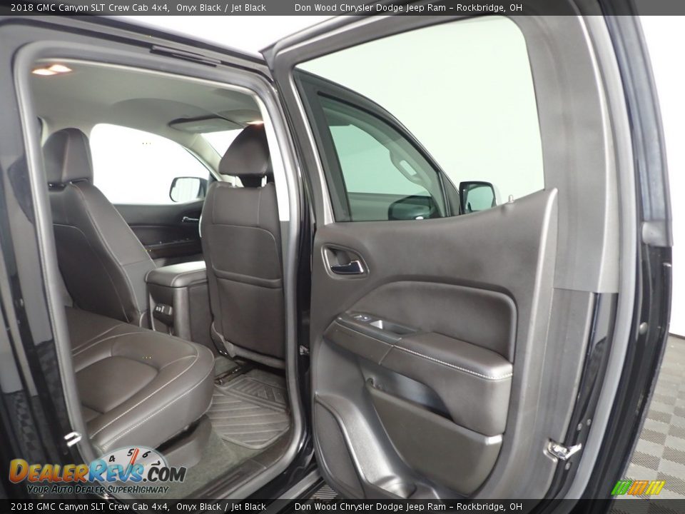 Door Panel of 2018 GMC Canyon SLT Crew Cab 4x4 Photo #30