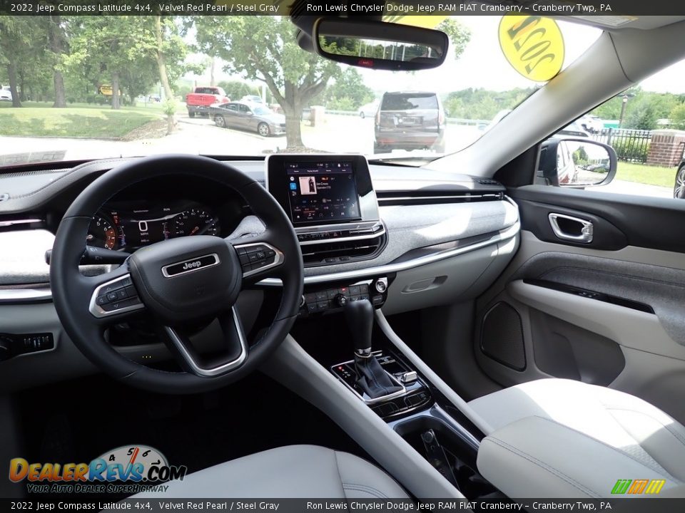 2022 Jeep Compass Latitude 4x4 Velvet Red Pearl / Steel Gray Photo #13