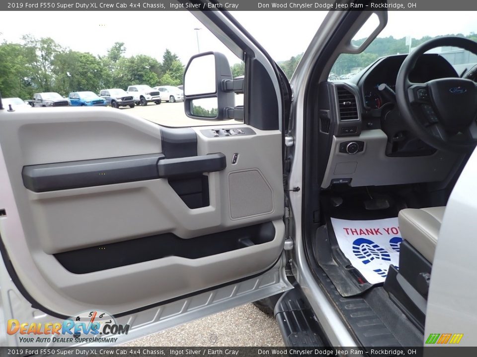 2019 Ford F550 Super Duty XL Crew Cab 4x4 Chassis Ingot Silver / Earth Gray Photo #7