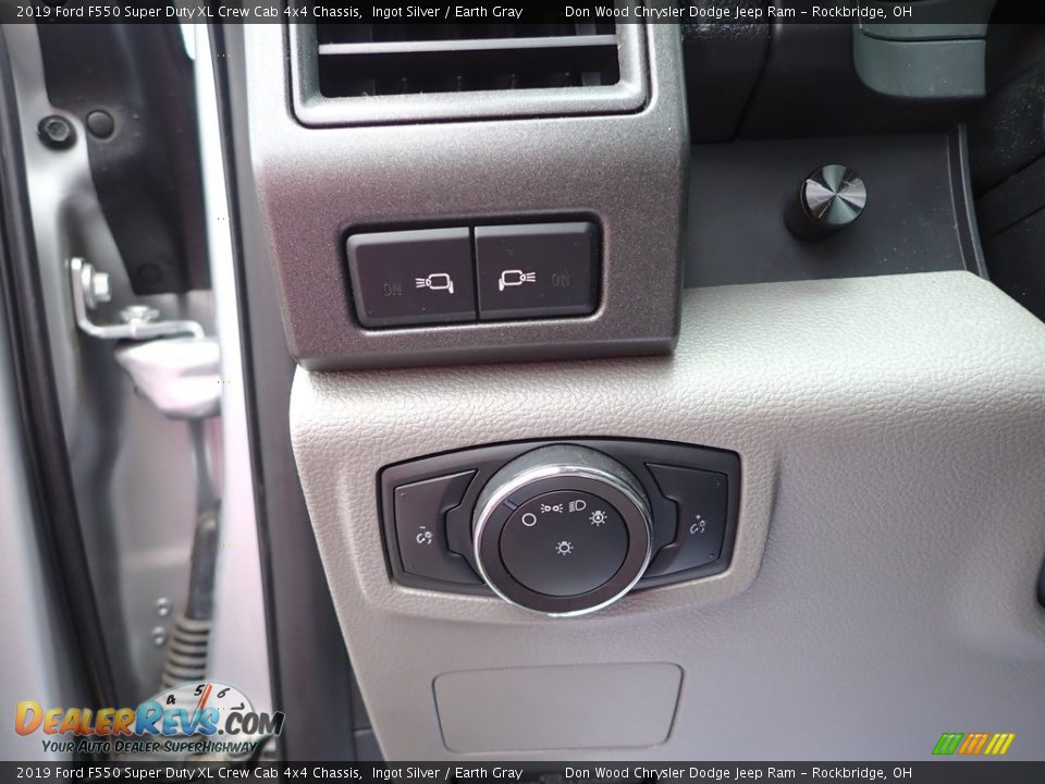 2019 Ford F550 Super Duty XL Crew Cab 4x4 Chassis Ingot Silver / Earth Gray Photo #11