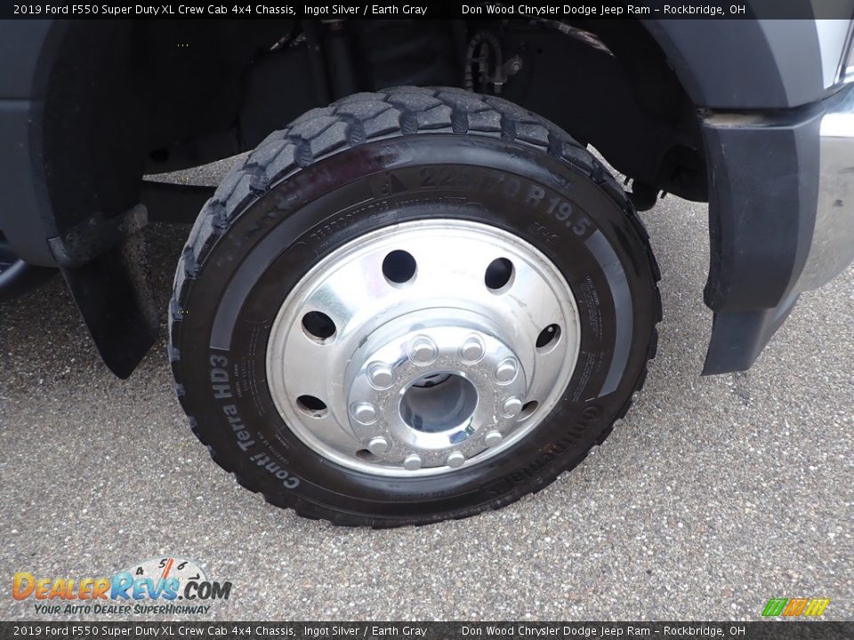 2019 Ford F550 Super Duty XL Crew Cab 4x4 Chassis Ingot Silver / Earth Gray Photo #25