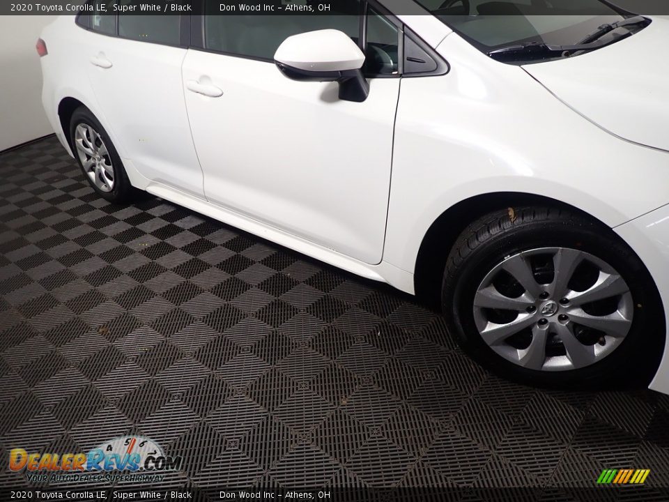 2020 Toyota Corolla LE Super White / Black Photo #4