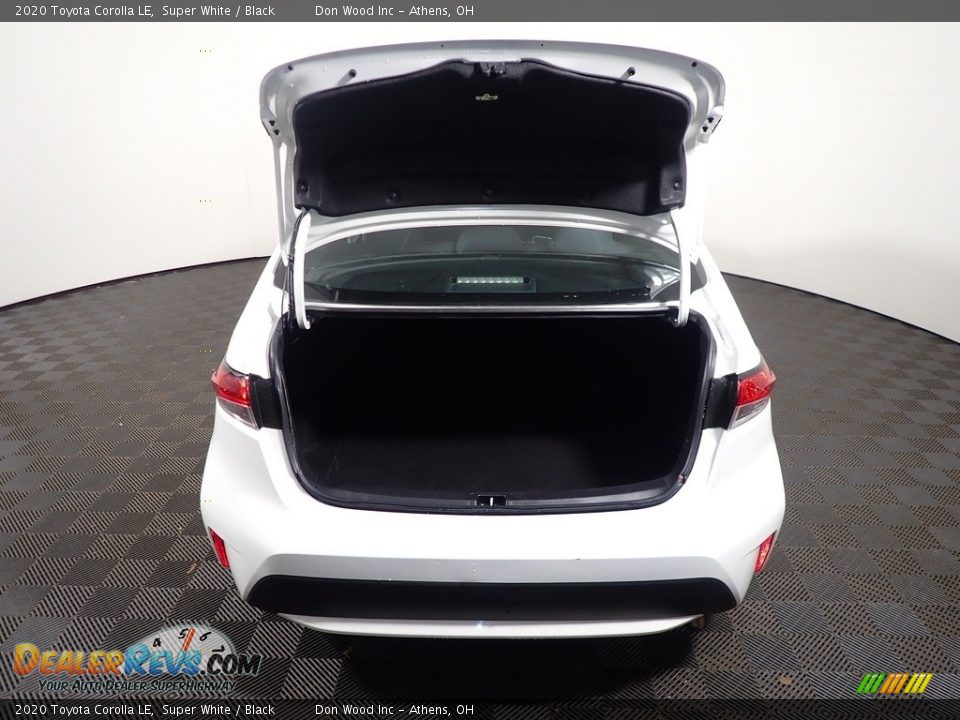 2020 Toyota Corolla LE Super White / Black Photo #14