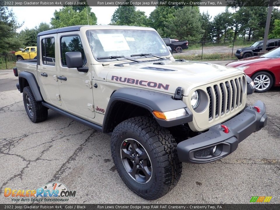 Front 3/4 View of 2022 Jeep Gladiator Rubicon 4x4 Photo #7