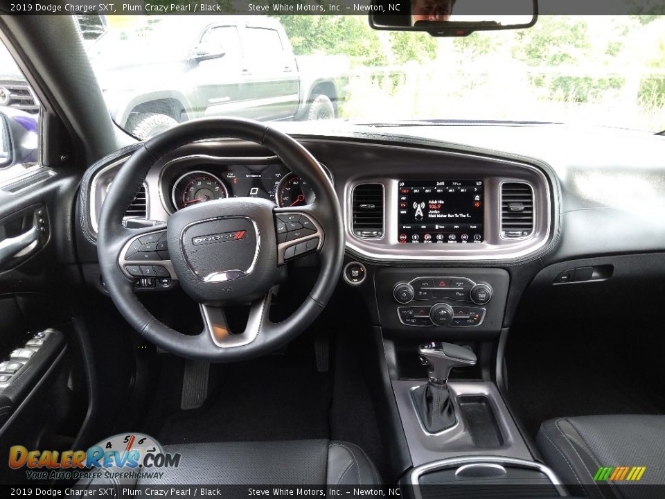 Dashboard of 2019 Dodge Charger SXT Photo #18