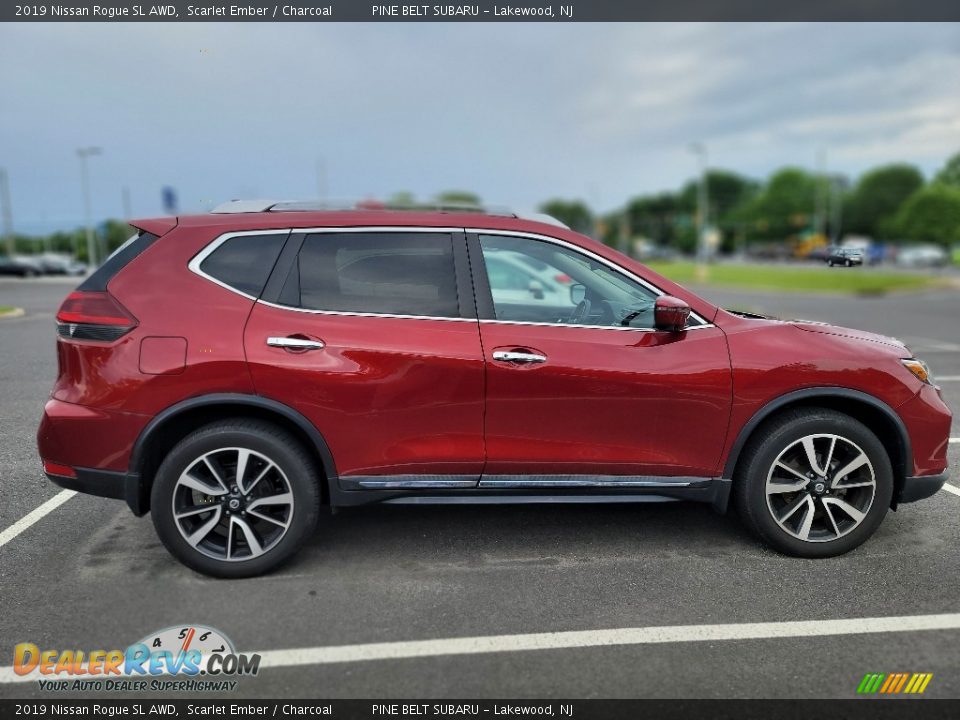 2019 Nissan Rogue SL AWD Scarlet Ember / Charcoal Photo #5