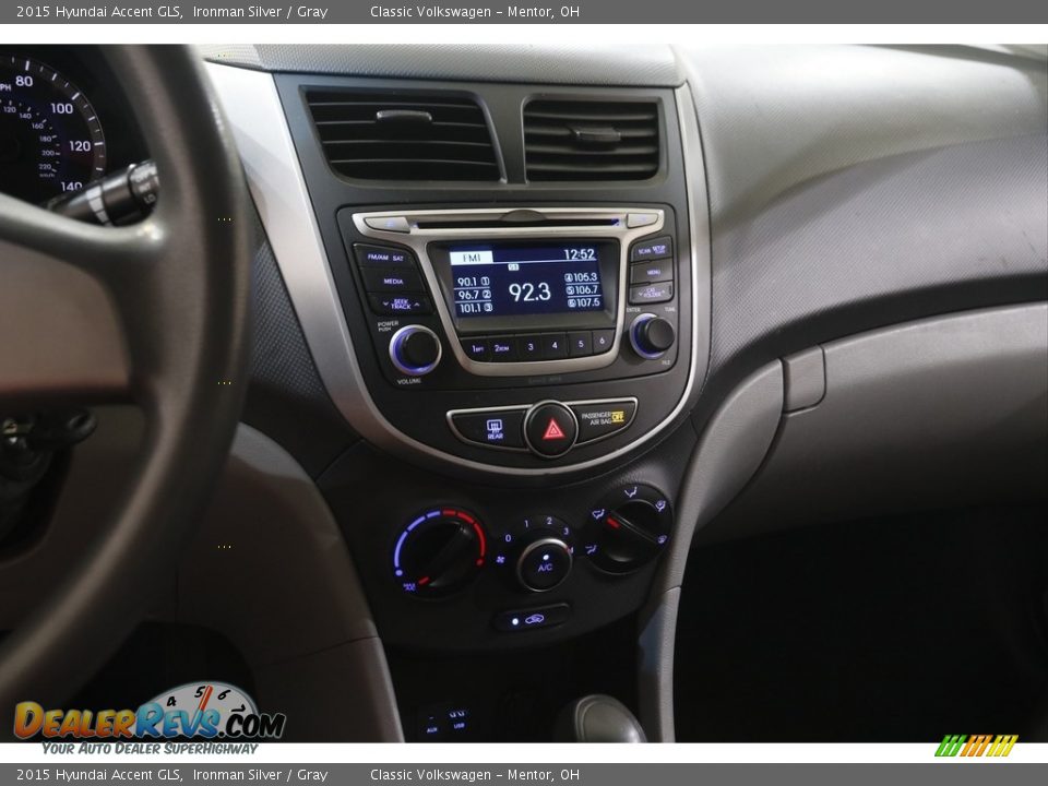 Controls of 2015 Hyundai Accent GLS Photo #9