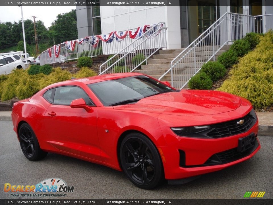 Front 3/4 View of 2019 Chevrolet Camaro LT Coupe Photo #1