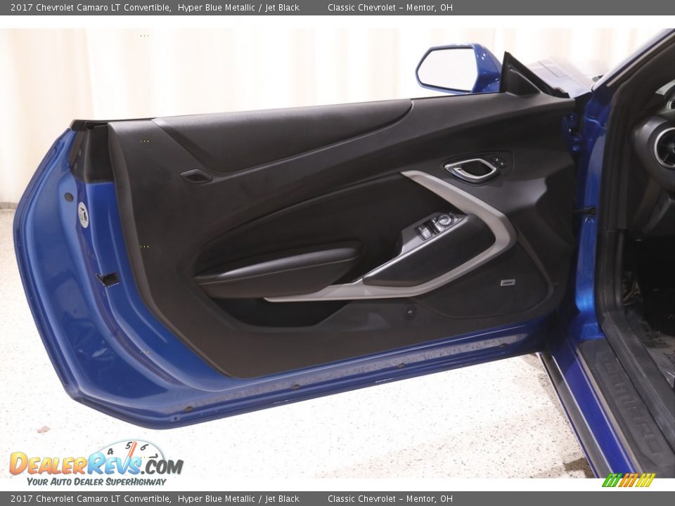 Door Panel of 2017 Chevrolet Camaro LT Convertible Photo #5