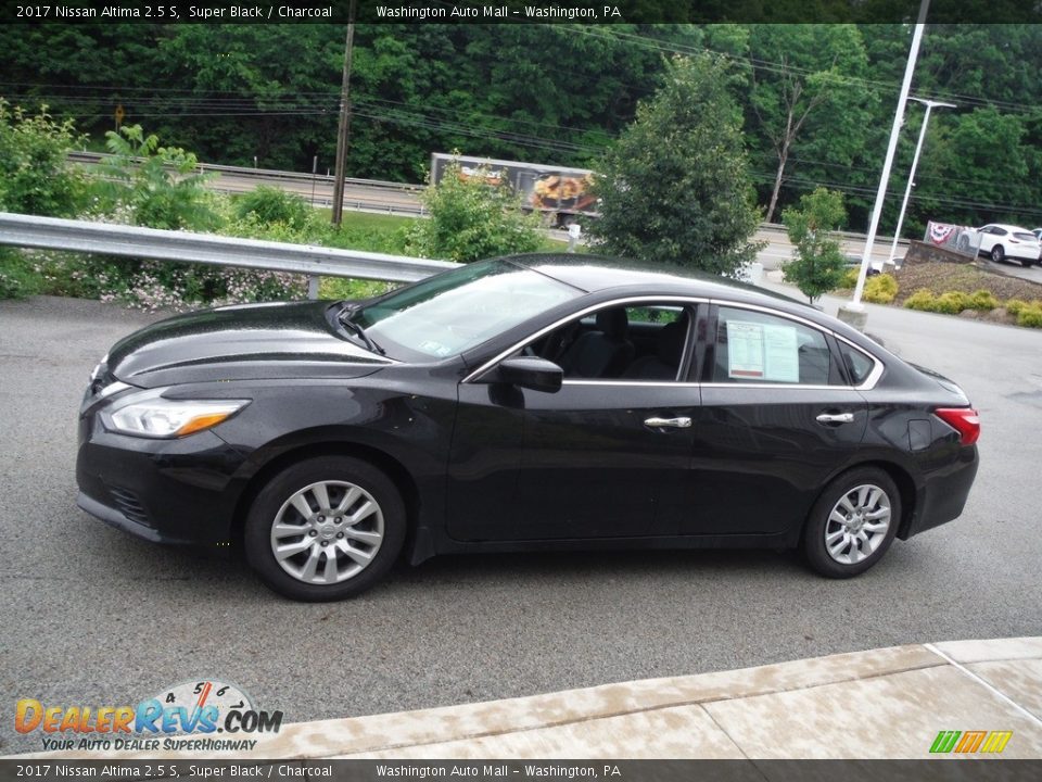 2017 Nissan Altima 2.5 S Super Black / Charcoal Photo #11