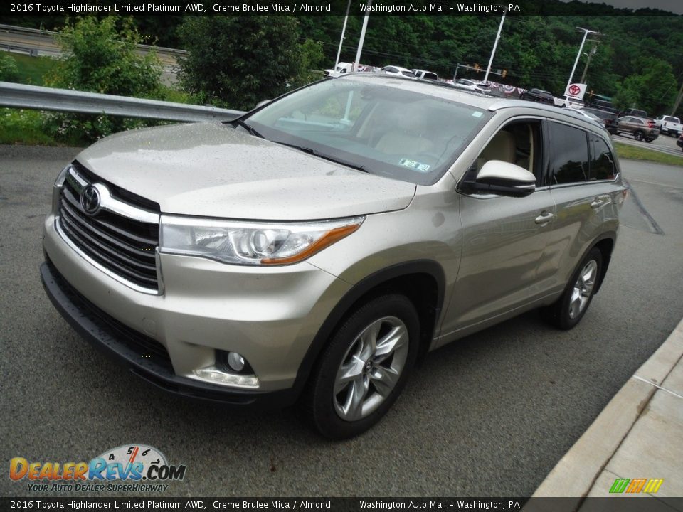 2016 Toyota Highlander Limited Platinum AWD Creme Brulee Mica / Almond Photo #10