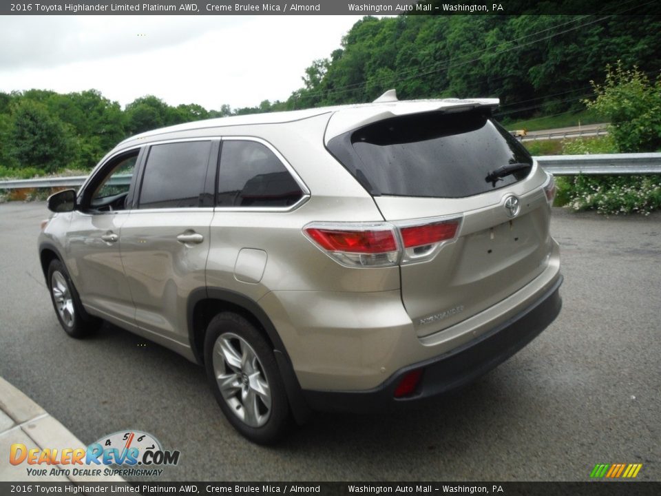 2016 Toyota Highlander Limited Platinum AWD Creme Brulee Mica / Almond Photo #12