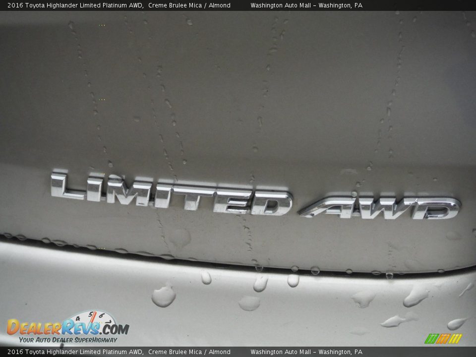 2016 Toyota Highlander Limited Platinum AWD Creme Brulee Mica / Almond Photo #15