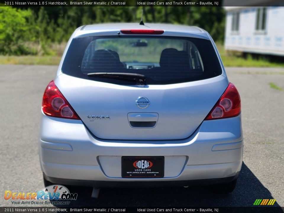 2011 Nissan Versa 1.8 S Hatchback Brilliant Silver Metallic / Charcoal Photo #4