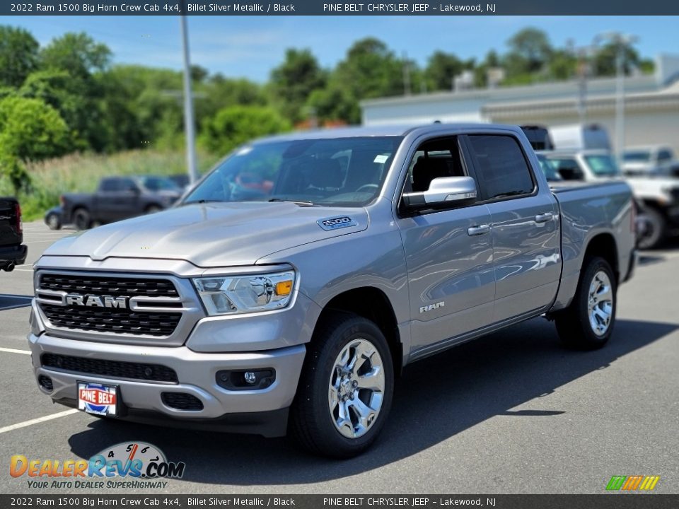 Front 3/4 View of 2022 Ram 1500 Big Horn Crew Cab 4x4 Photo #1