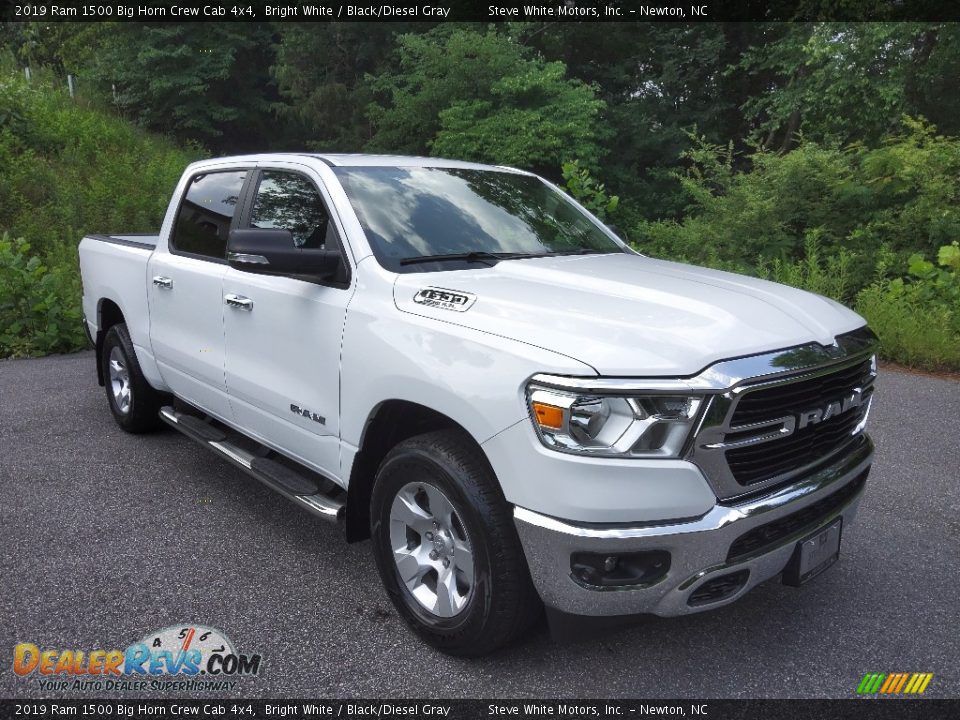 2019 Ram 1500 Big Horn Crew Cab 4x4 Bright White / Black/Diesel Gray Photo #4