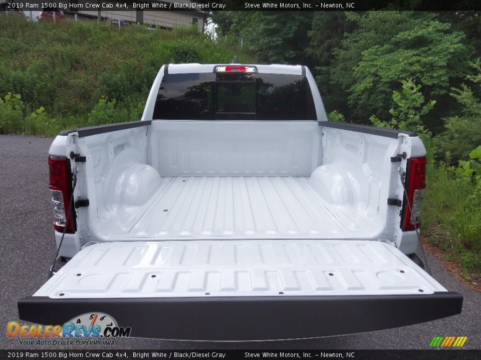 2019 Ram 1500 Big Horn Crew Cab 4x4 Bright White / Black/Diesel Gray Photo #8