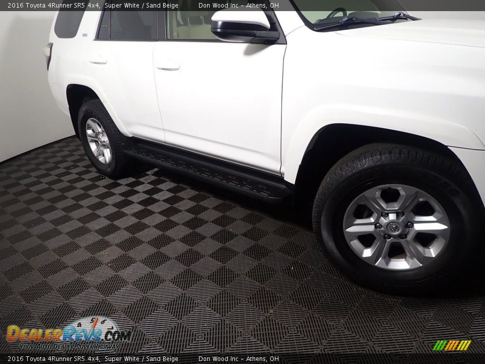 2016 Toyota 4Runner SR5 4x4 Super White / Sand Beige Photo #5