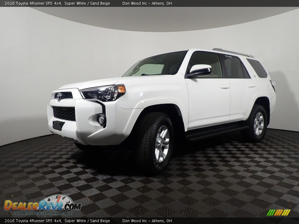 2016 Toyota 4Runner SR5 4x4 Super White / Sand Beige Photo #9